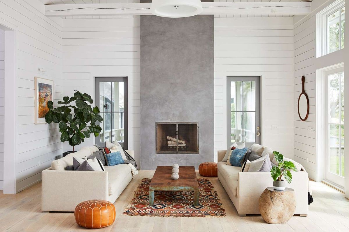 Read more about the article Farmhouse Style Living Room: Inviting Warmth and Serenity