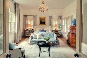 Read more about the article Traditional Style Bedroom: Timeless Elegance and Comfort