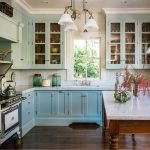 Farmhouse Style Kitchen: Mixing Nostalgia with Modern Convenience