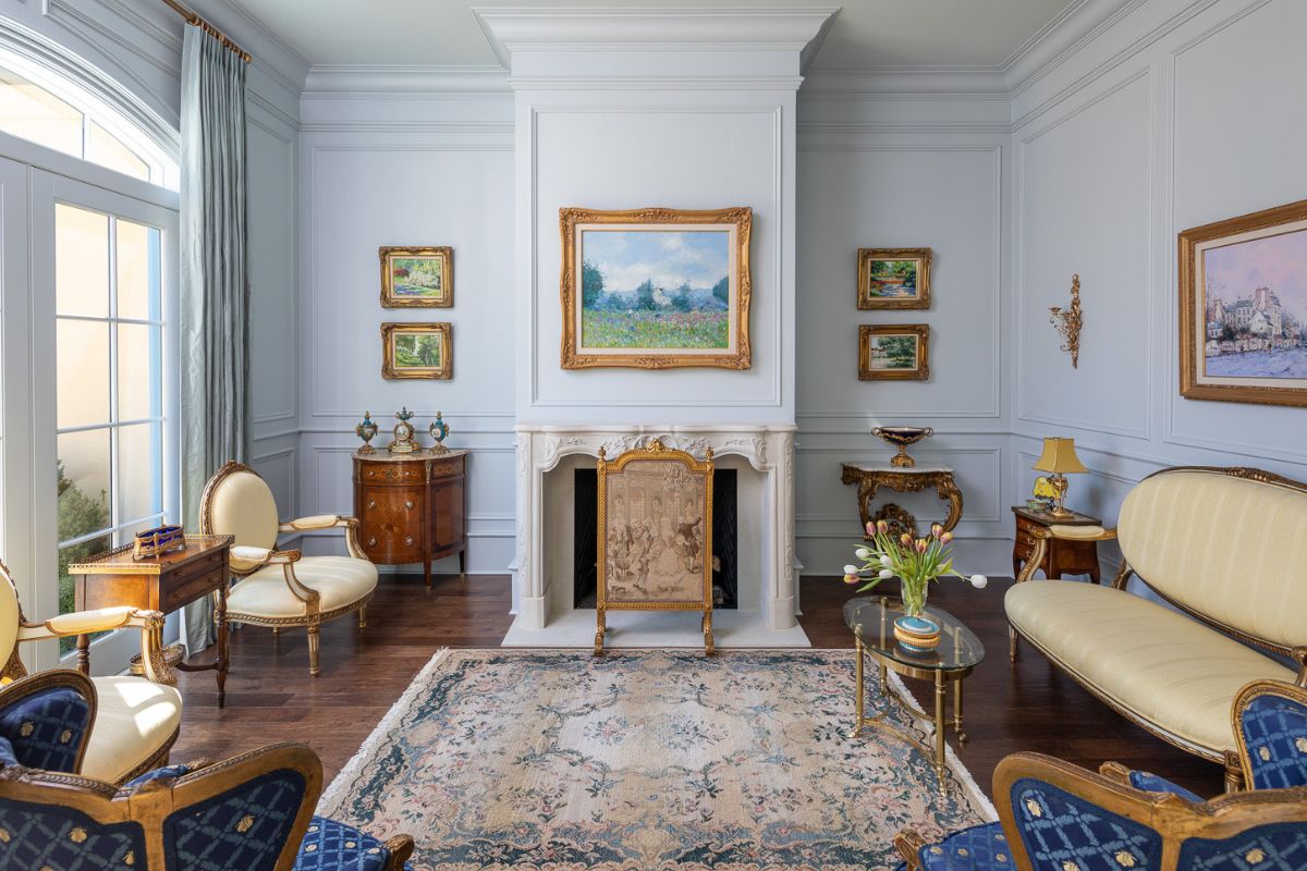 You are currently viewing French Country Style Living Room: Provincial Warmth and Classic Appeal