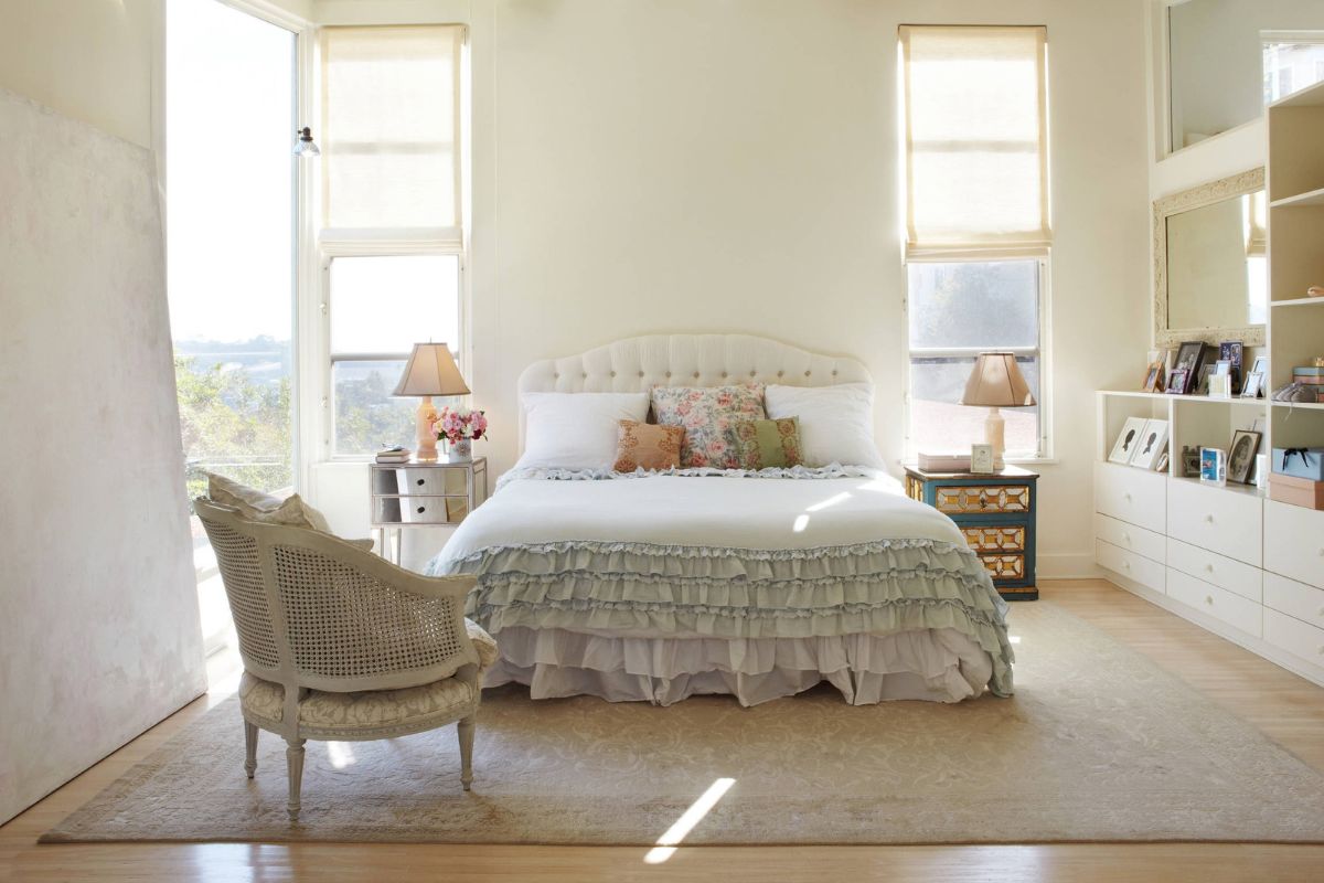 You are currently viewing Shabby Chic Style Bedroom: Vintage Romance and Delicate Beauty